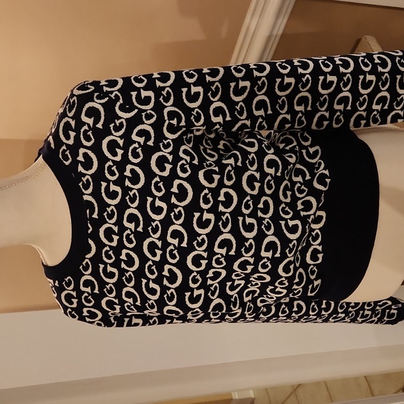 NWT ❗️ Guess navy and white logo sweater size medium - Picture 3 of 13